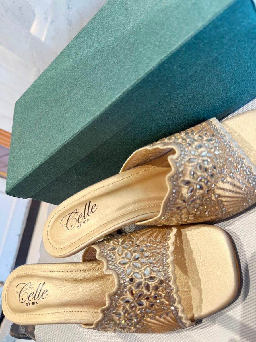 Pavé Shell Slide — Champagne